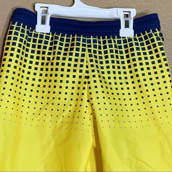 Disney Store Buzz Lightyear swim trunks - Picture 7 of 12